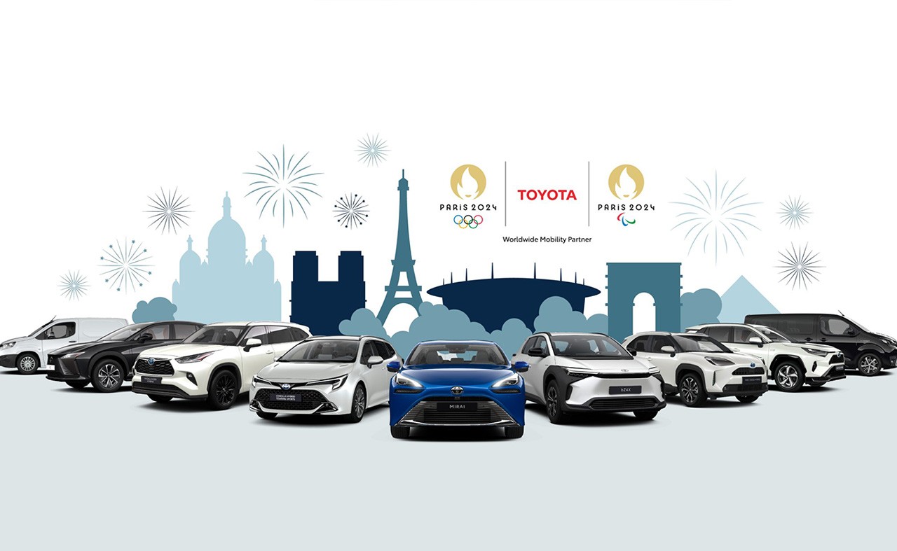 Toyota Mirai and a range of Toyota cars lined up